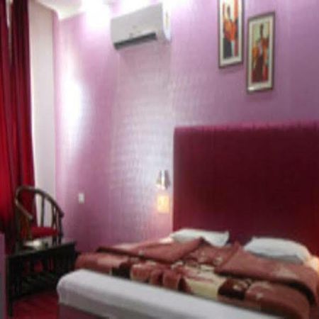 Ratan Palace Hotel Dehradun Luaran gambar